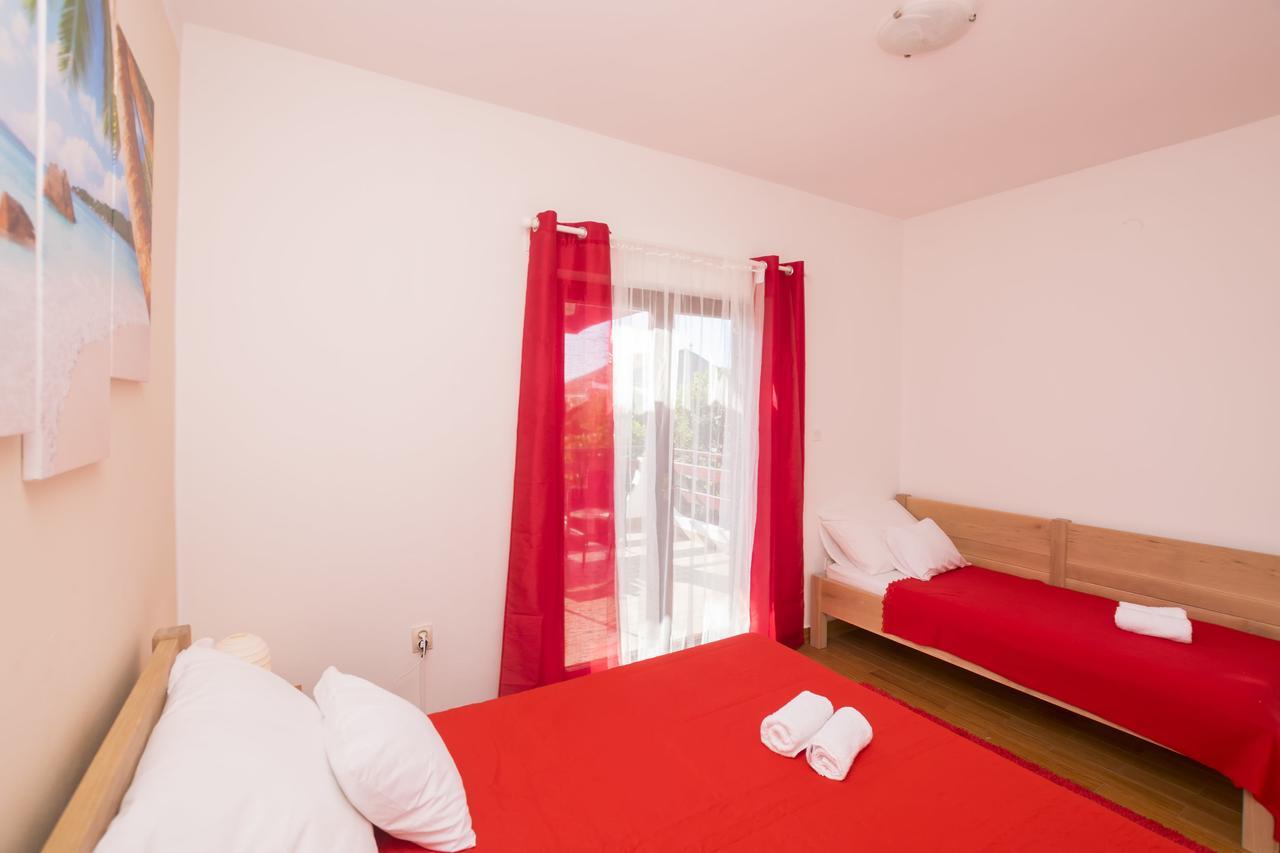 Apartments Katarina Pirovac Esterno foto